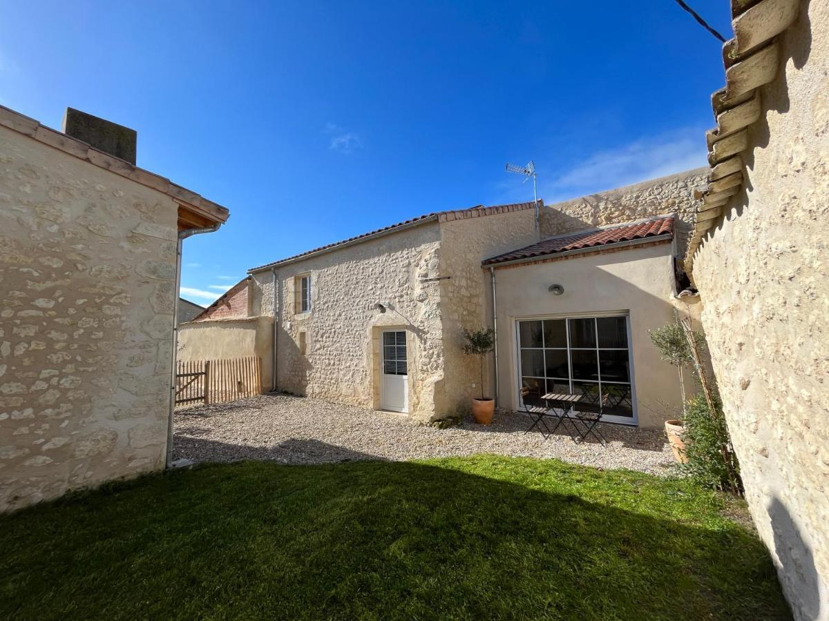 Chateau La Fon Du Berger Saint-Sauveur  Εξωτερικό φωτογραφία